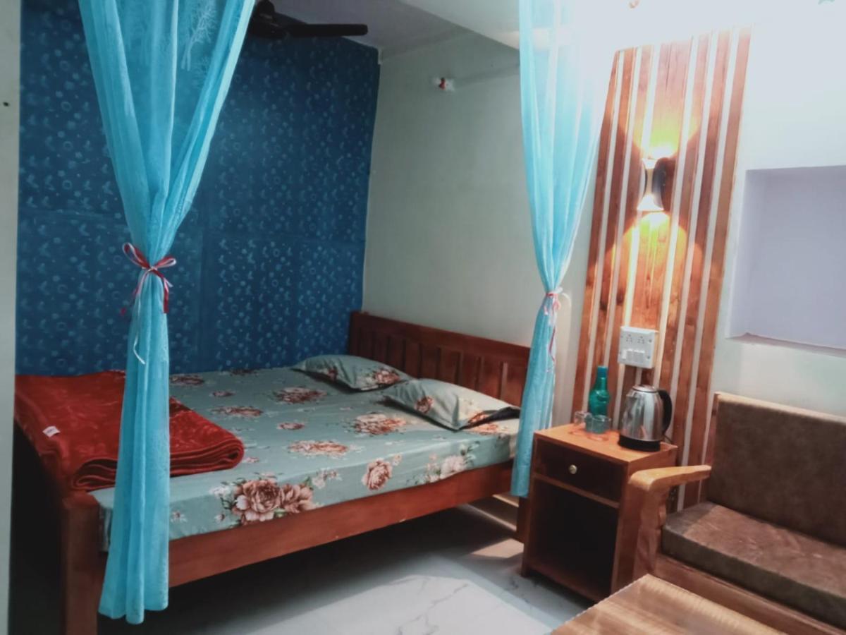 Sankardev Guest House D24 35 Варанаси Экстерьер фото