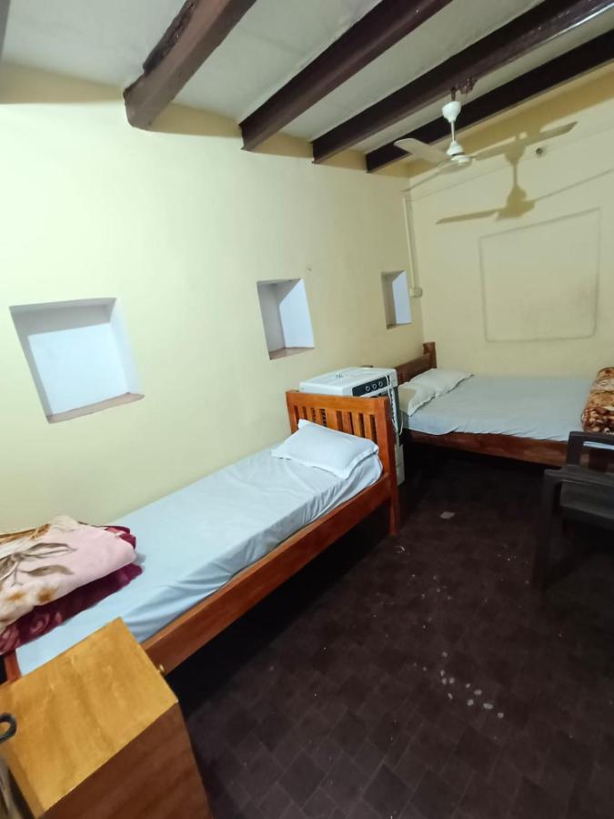 Sankardev Guest House D24 35 Варанаси Экстерьер фото