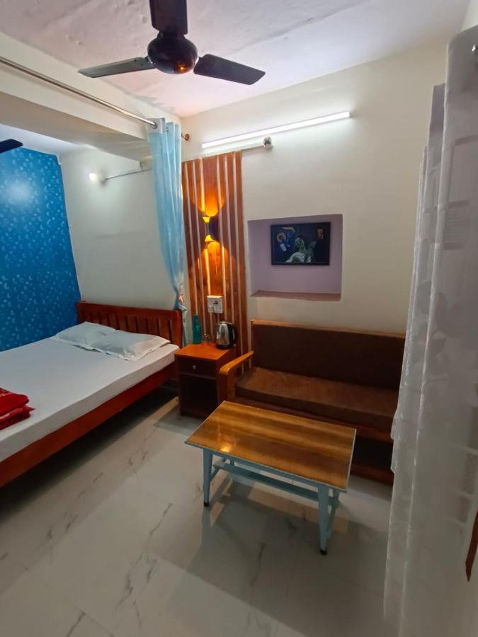 Sankardev Guest House D24 35 Варанаси Экстерьер фото