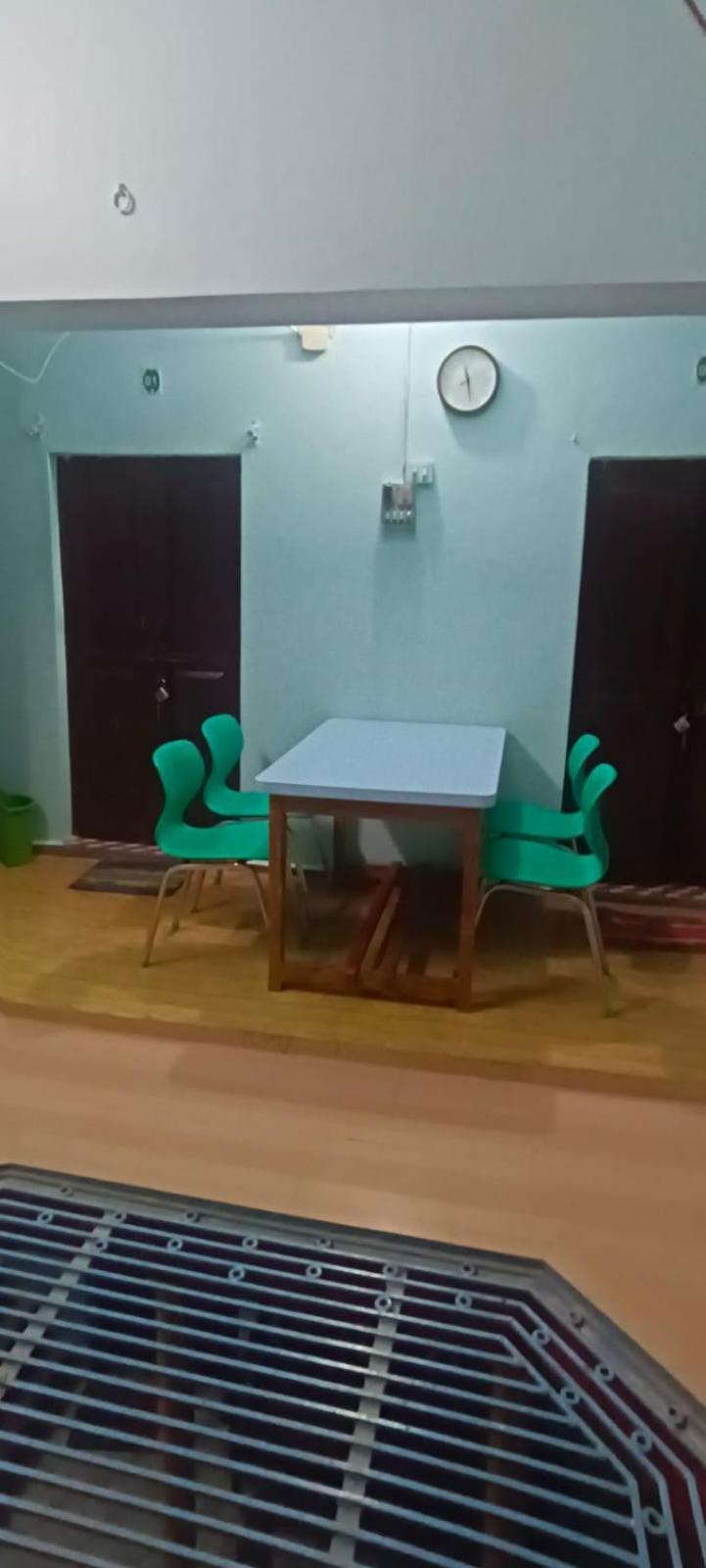 Sankardev Guest House D24 35 Варанаси Экстерьер фото